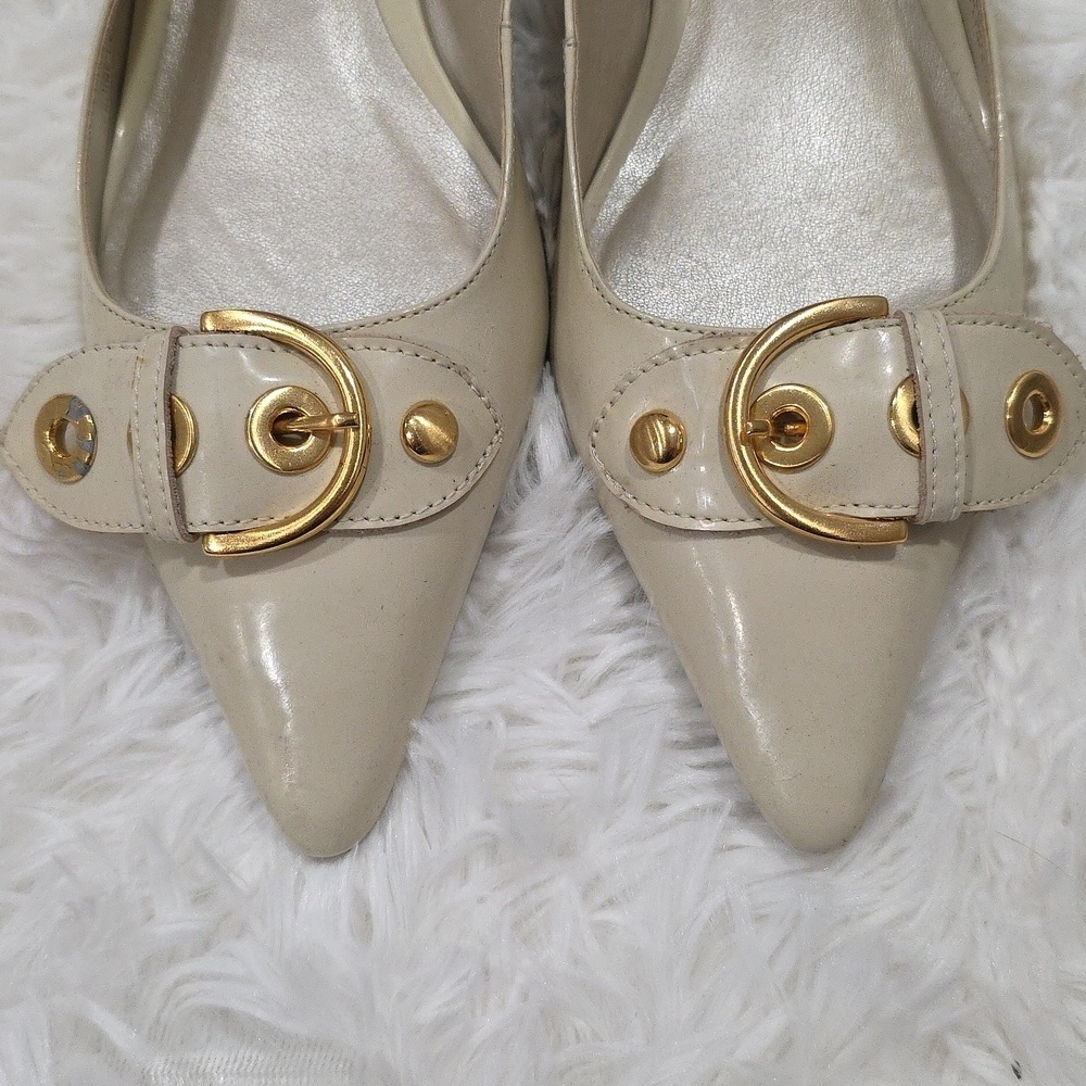 Talbots Patent Leather Cream Pointed Slingback Heels. Size 8.5 - Picture 4 of 9